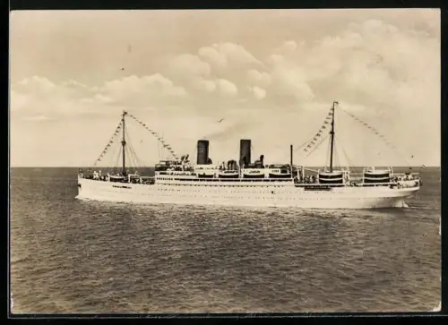 AK KDF-Passagierschiff Der Deutsche auf See