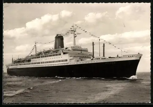 AK Turbinenschiff Bremen des Norddeutschen LLoyd Bremen, 32.000 BRT, Passagierschiff