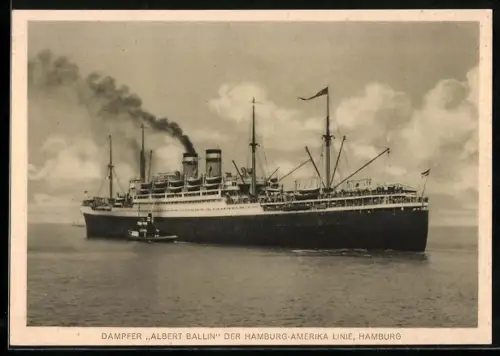 AK Dampfer Albert Ballin, Passagierschiff der Hamburg-Amerika-Linie mit Schlepper