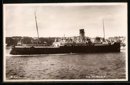 AK Britisches Passagierschiff St. Helier bei Einfahrt in den Hafen