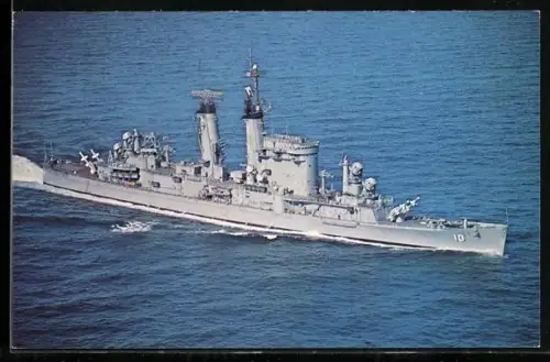 AK Guided Missile Cruiser USS Albany CG-10 underway, Kriegsschiff