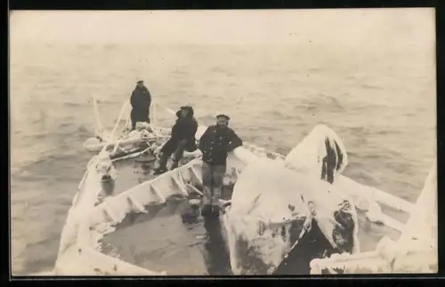 Foto-AK Vereistes Vorschiff vom Torpedoboot G-193 der I. Torpedoboots-Flottille