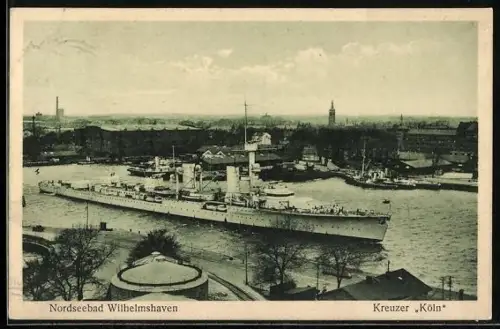 AK Wilhelmshaven, Leichter Kreuzer Köln im Hafen