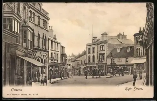 AK Cowes, High Street