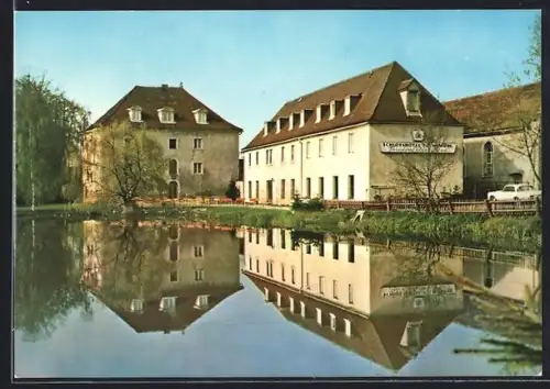 AK Fuchsmühl /Opf., Schlosshotel Fuchsmühl, Partie am Gewässer