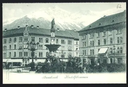 AK Innsbruck, Rudolfsbrunnen, Platz mit Brunnen und Bergpanorama