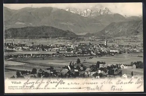 AK Villach, Stadtpanorama mit Kirchen und Bergkulisse