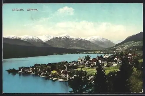 AK Millstatt /Kärnten, Ort am See mit Bergpanorama