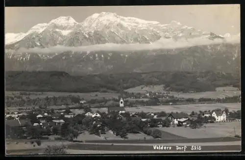 AK Volders, Ortspanorama mit Bergpanorama
