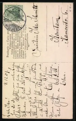 AK Kronprinz Wilhelm von Preussen in Uniform hält seinen Sohn die Hand auf seinem Schoss