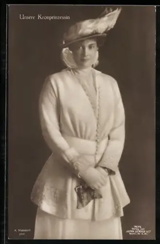AK Portrait Kronprinzessin Cecilie mit Hut und Handschuhen