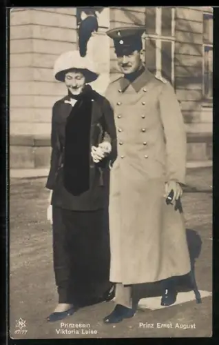 AK Prinzessin Viktoria Luise und Prinz Ernst August beim Spaziergang