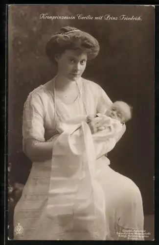 AK Kronprinzessin Cecilie, gemeinsam mit dem Prinzen Friedrich
