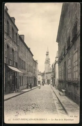 AK Saint-Pourcain-sur-Sioule, La Rue de la République