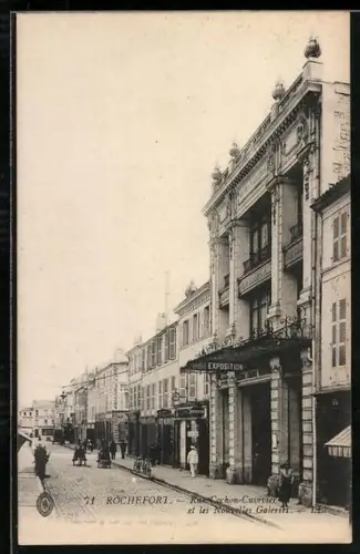 AK Rochefort, Rue Cochon-Cuvivier et les Nouvelles Galeries