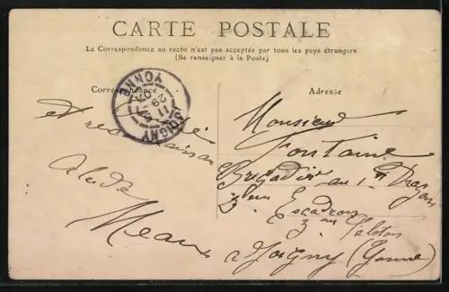 AK Cozes, Rue principale avec boutique Raijal et passants