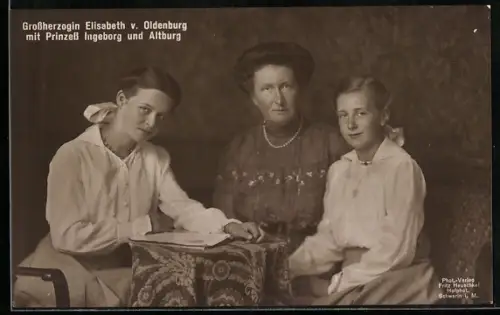 AK Grossherzogin Elisabeth von Oldenburg mit Prinzess Ingeborg und Altburg