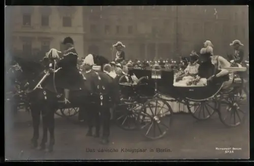 AK Berlin, Das Königspaar von Dänemark in der Kutsche