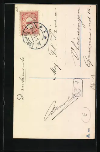 AK Mann auf einem Sessel denkt an seine Liebste