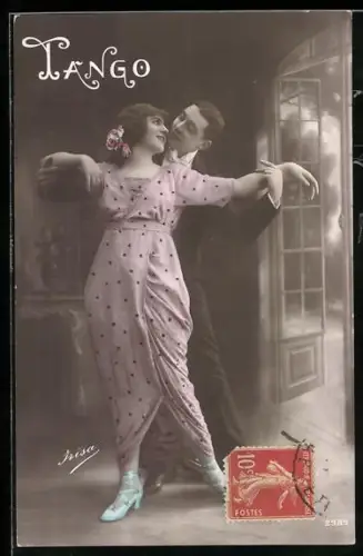 AK Paar tanzt zusammen Tango