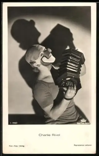 AK Clown Charlie Rivel in Verkleidung