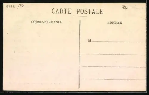 AK Amélie-les-Bains, L`Hôpital Militaire avec vue sur les montagnes environnantes