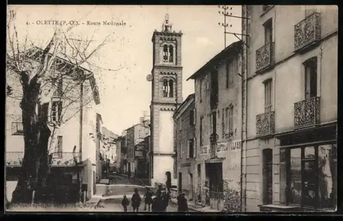 AK Olette /P.-O., Route Nationale avec clocher et passants