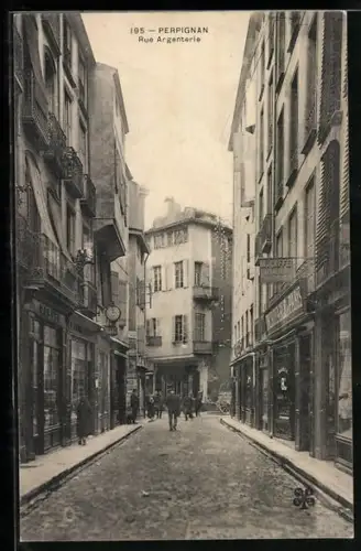 AK Perpignan, Rue Argenterie animée avec des passants et des commerces