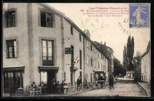 AK Bourg-Madame /Les Pyrénées-Orientales, La Route du Pont de bois et du Douanier, Café Buscalla