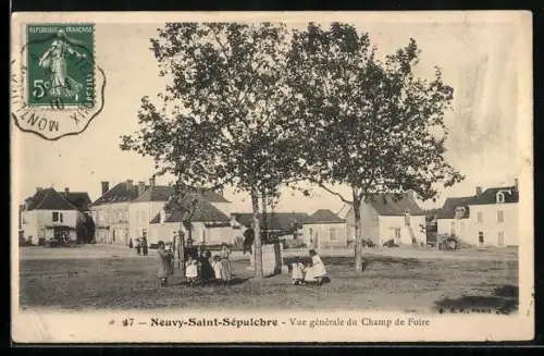 AK Neuvy-Saint-Sépulchre, Vue générale du Champ de Foire