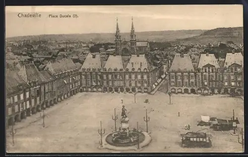 AK Charleville, Place Ducale, Strassenbahn