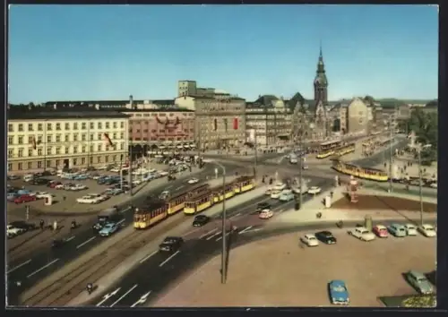 AK Leipzig, Kreuzungspunkt am Friedrich-Engels-Platz mit Strassenbahnen