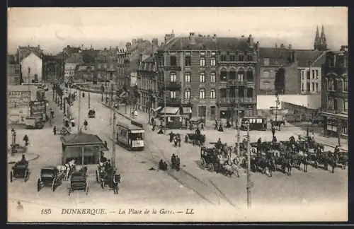 AK Dunkerque, La Place de la Gare, Strassenbahn