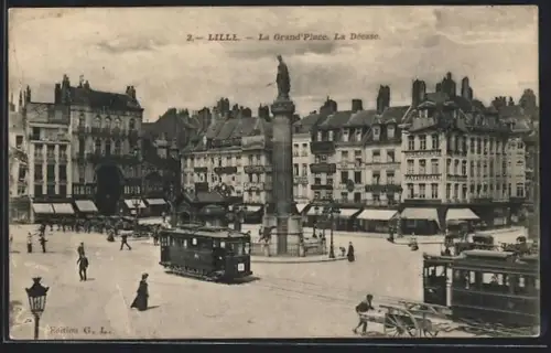 AK Lille, La Grand` Place, La Déesse, Strassenbahn