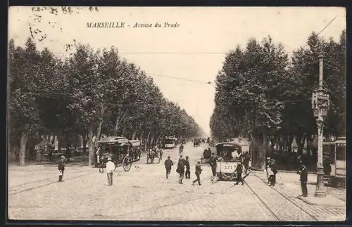 AK Marseille, Le Prado mit Strassenbahn und Fussgängern