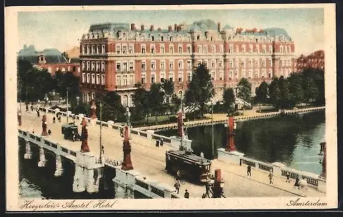 AK Amsterdam, Hoogeslais-Amstel Hotel, Strassenbahn