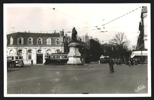 AK Bordeaux, Place de Tourny, Strassenbahn
