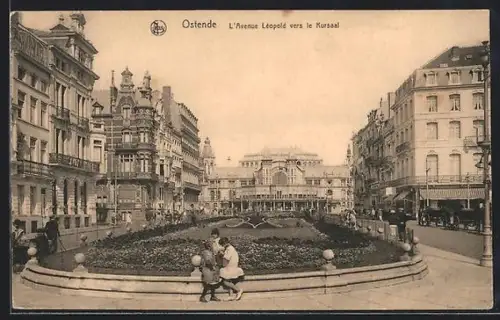 AK Ostende, L`Avenue Léopold vers le Kursaal