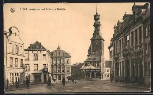 AK Thielt, Marktplaats met Belfort en Stadhuis