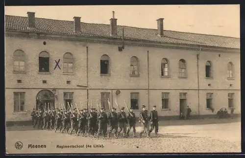 AK Meenen, Regimentschool, 4e Linie, Soldaten in Uniformen mit Gewehren