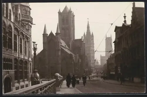 AK Gent, Strassenpartie mit Blick zu verschiedenen Kirchen