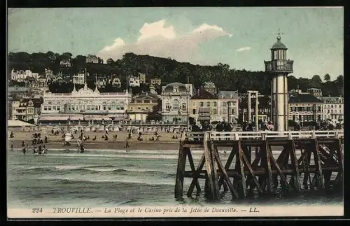 AK Trouville, La Plage et le Casino pris de la Jetée de Deauville