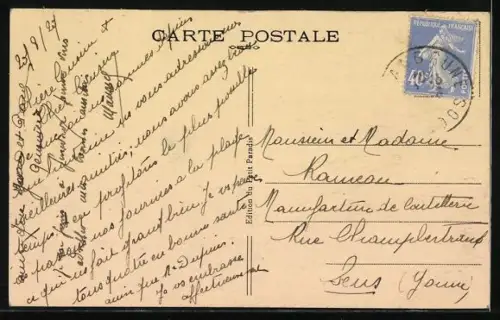 AK Luc-sur-Mer, Sur la Digue avec cabines de plage et promeneurs