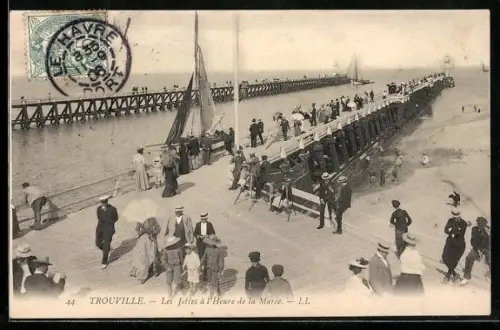 AK Trouville, Les Jetées à l`Heure de la Marée