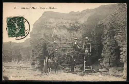 AK Luc-sur-Mer, Dans les Rochers