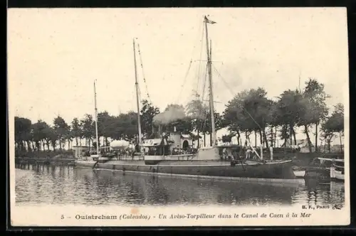 AK Ouistreham /Calvados, Un Aviso-Torpilleur dans le Canal de Caen à la Mer