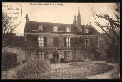 AK St-Aubin-sur-Mer /Calvados, Hôtel du Clos Fleuri et jardin devant l`établissement