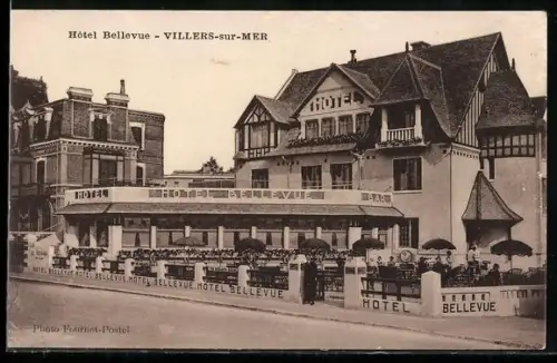 AK Villers-sur-Mer, Hôtel Bellevue et sa terrasse élégante