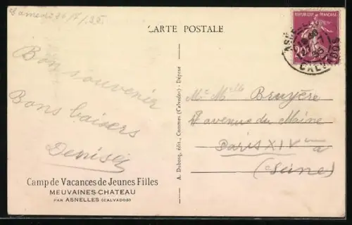 AK Meuvaines, L`Église et chemin bordé d`arbres