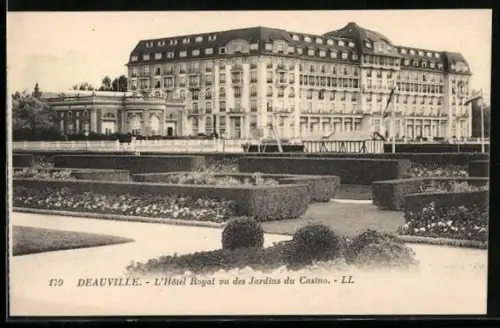 AK Deauville, L`Hôtel Royal vu des Jardins du Casino